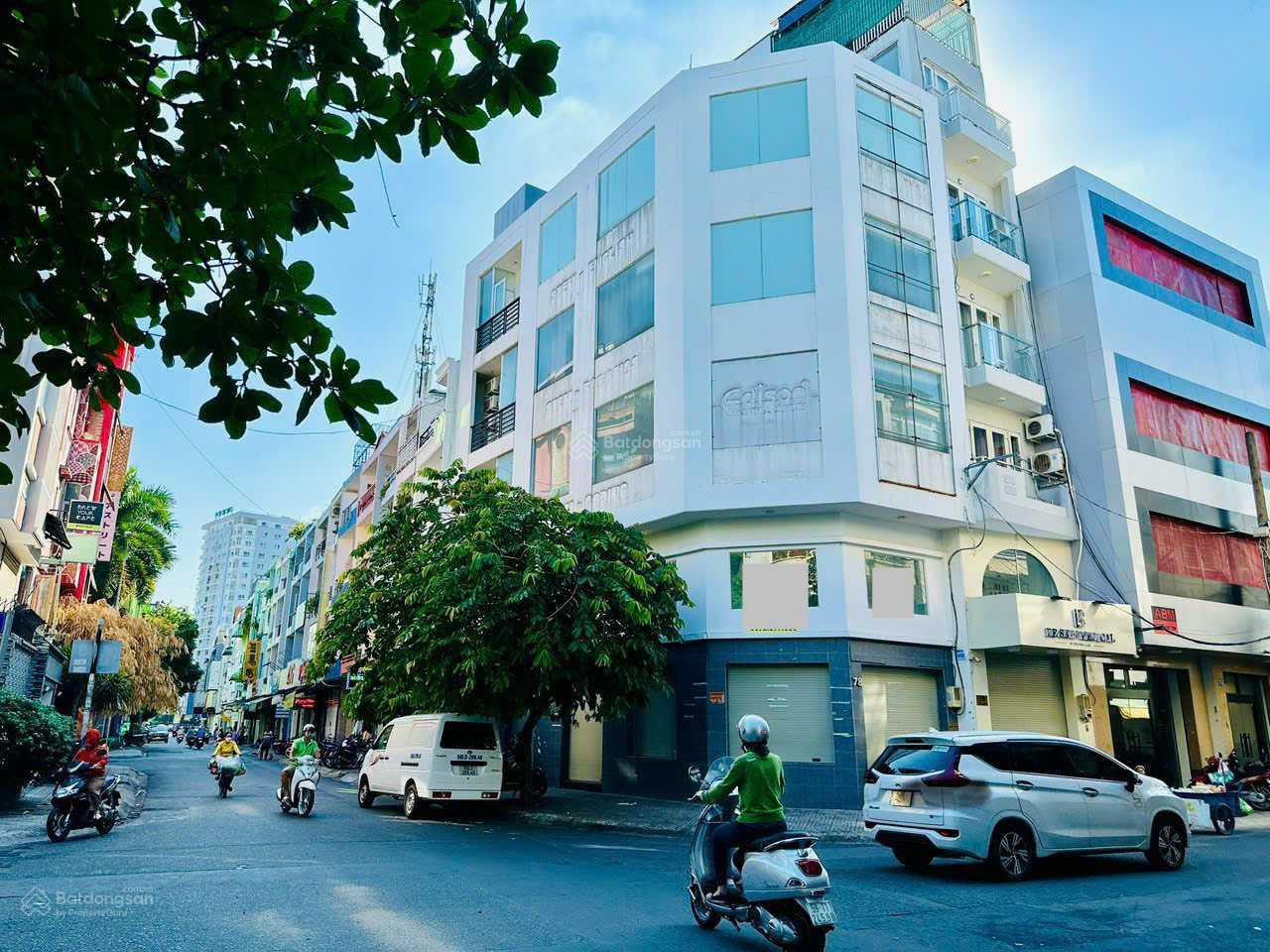 Cho thuê nhà nguyên căn góc 2 mặt tiền đường Cù Lao - Hoa Sứ phường 2, quận Phú Nhuận.